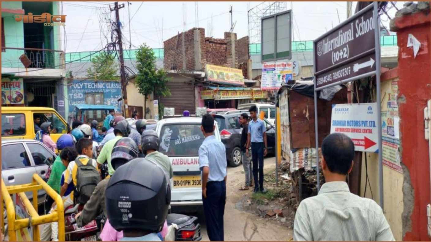  जाम के झाम में फंसी काशी, स्कूली बसें, एंबुलेंस फंसी...
