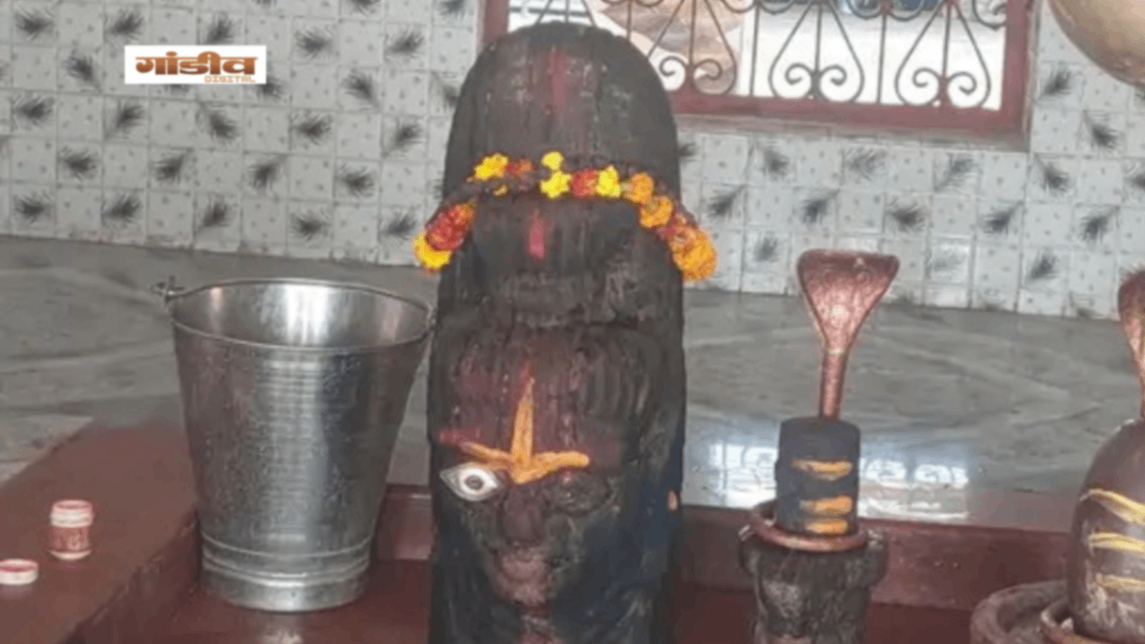 वाराणसी में भैरवनाथ मंदिर से बाबा की चांदी की आंख चोरी, पुलिस जांच में जुटी