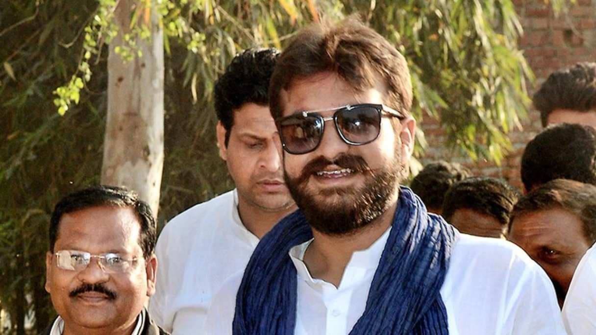"अब्बास अंसारी की विधायकी बहाल: हाईकोर्ट से मिली राहत, सजा पर ब्रेक"
