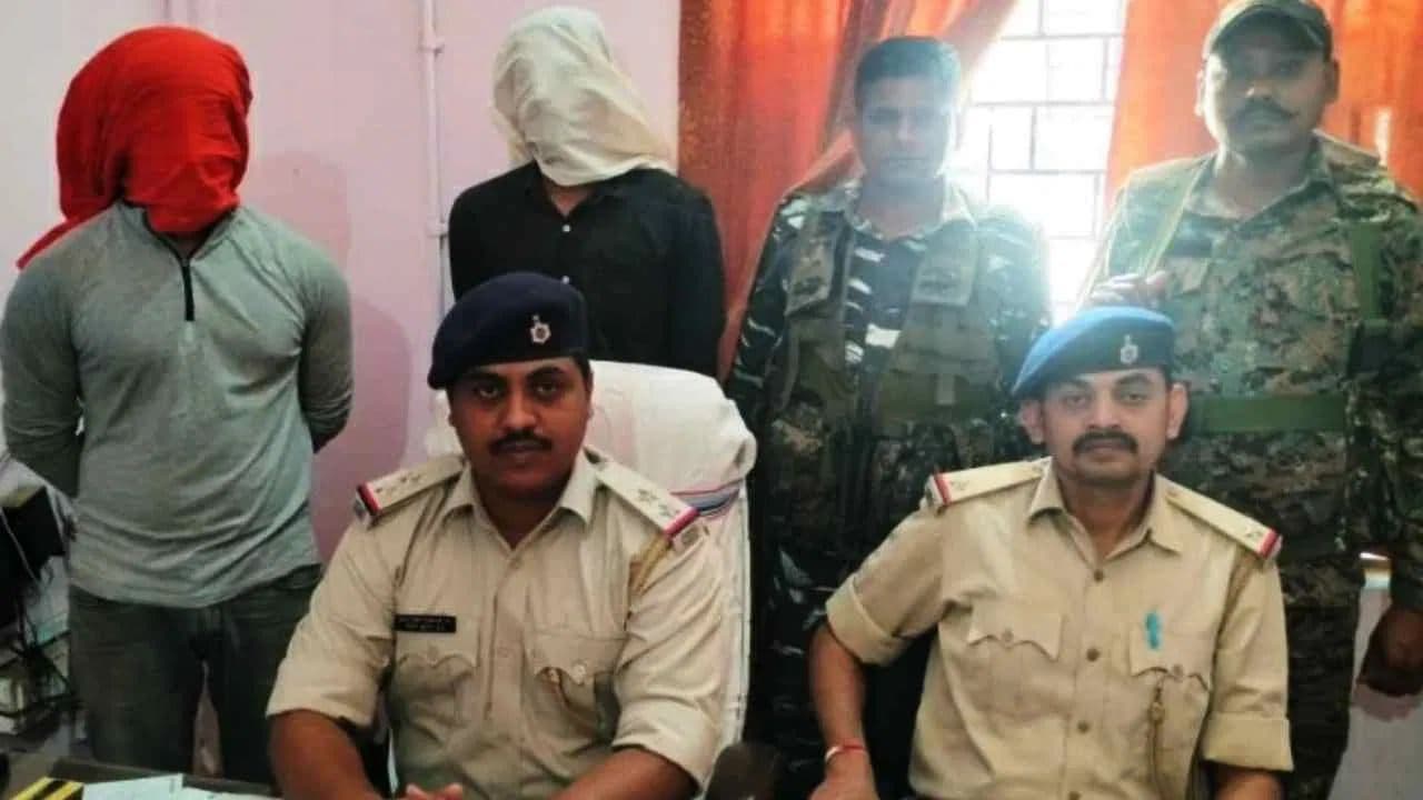 बनारस से झारखंड 23 किलो चांदी ले जा रहा युवक गिरफ्तार
