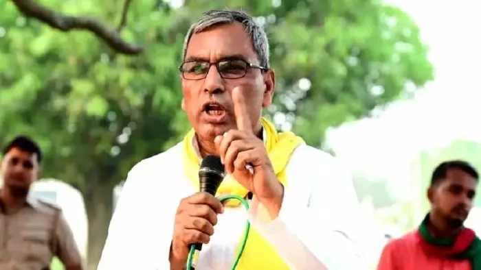 गांव में विकास कार्य को लेकर मंत्री राजभर बोले- लापरवाही नहीं होगी बर्दाश्त