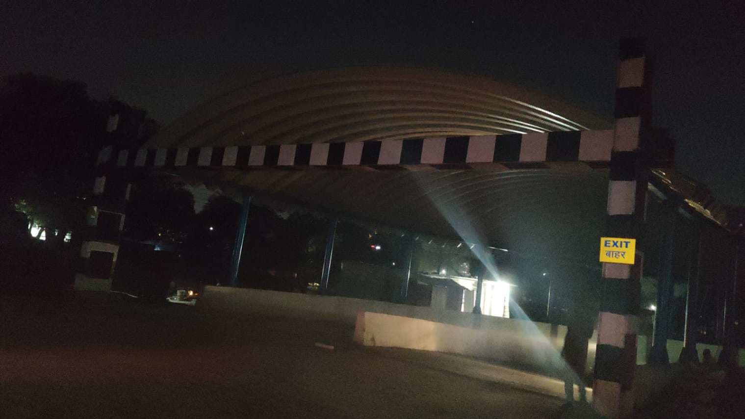 अधूरी तैयारी के साथ शुरू हुआ तेलियाना अंडरपास रोशनी और सुरक्षा का अभाव, जिम्मेदार कौन?...