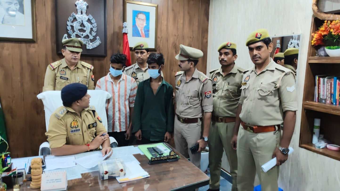 25 हजार का इनामी समेत दो चेन स्नेचर गिरफ्तार, बिक्री के 2.03 लाख बरामद