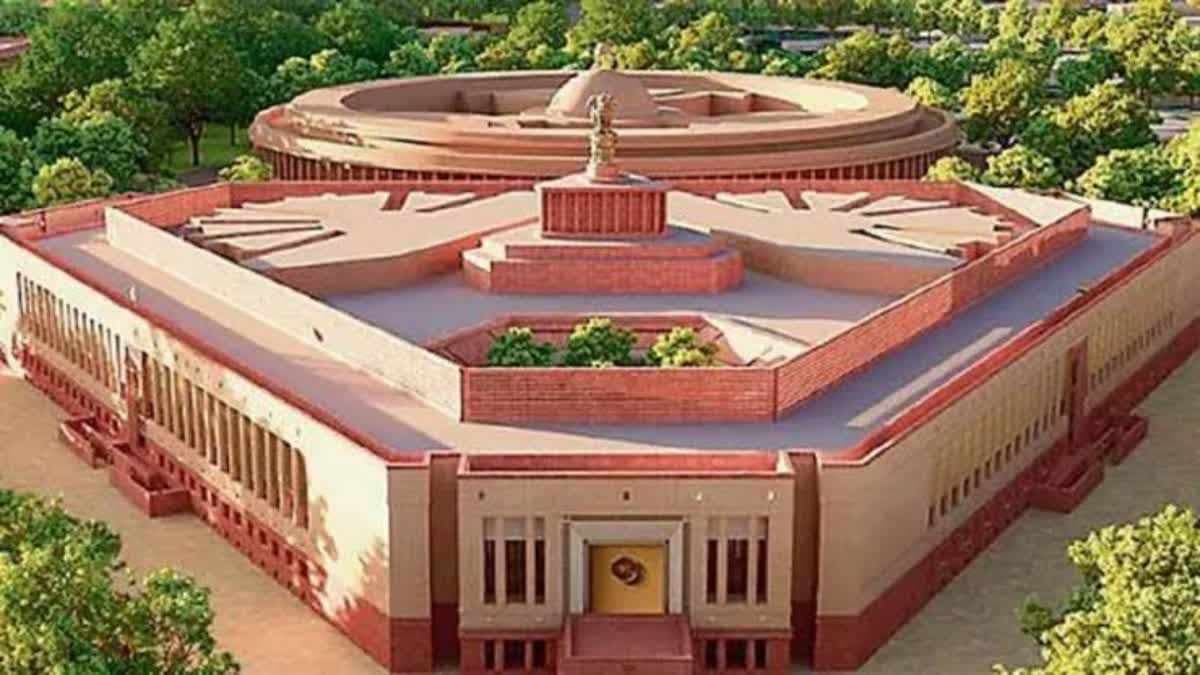संसद भवन में घुसा संदिग्ध, सुरक्षा में हुई भारी चूक