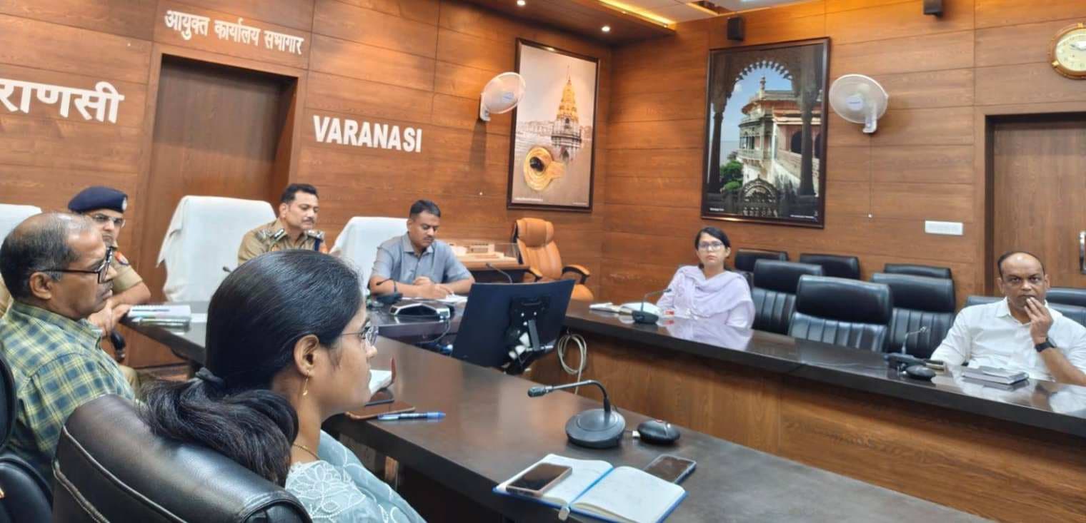 पीएम का आगमनः विद्युत खंभों पर लटके तारों को हटाने के लिए  प्रशासन सख्‍त   