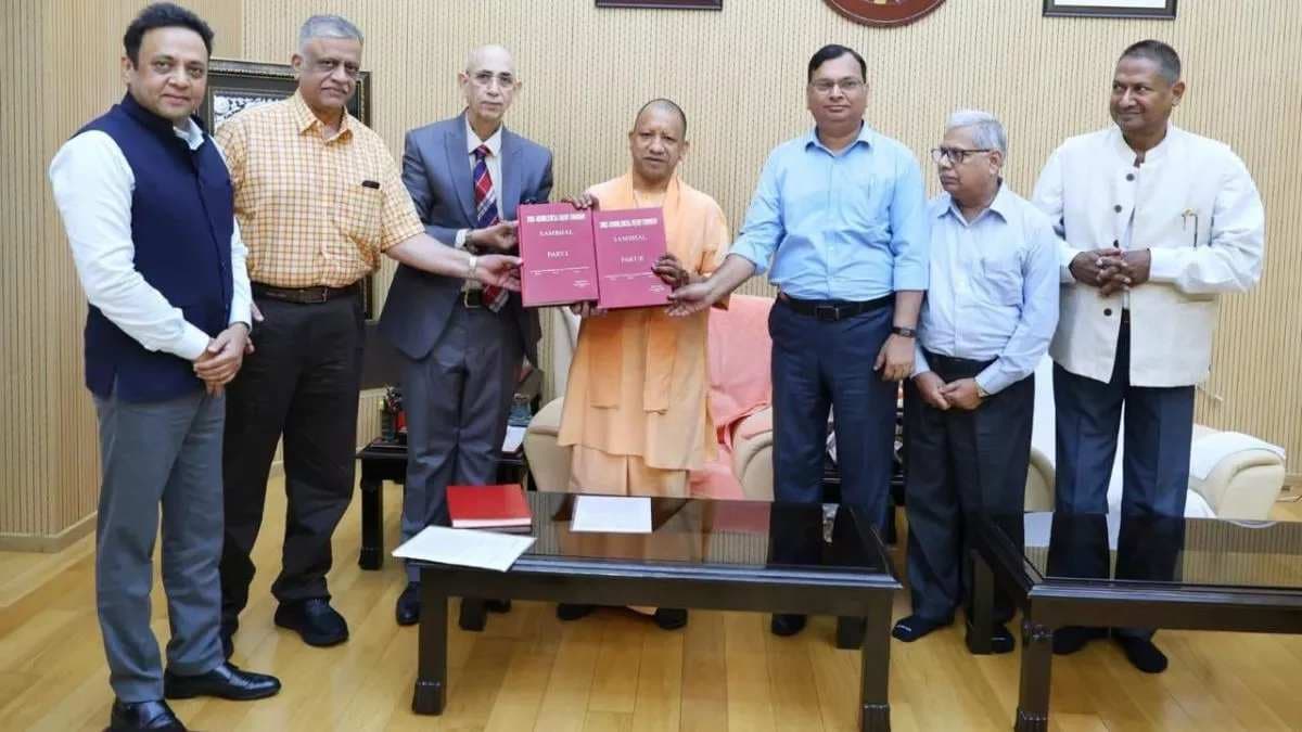सीएम योगी के हाथ लगी संभल हिंसा की रिपोर्ट,  हुआ बड़ा खुलासा