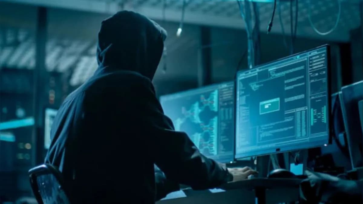 आतंकी हमले में फंसाने की धमकी देकर 28 लाख ठगे, 10 दिन डिजिटल अरेस्‍ट पर रखा