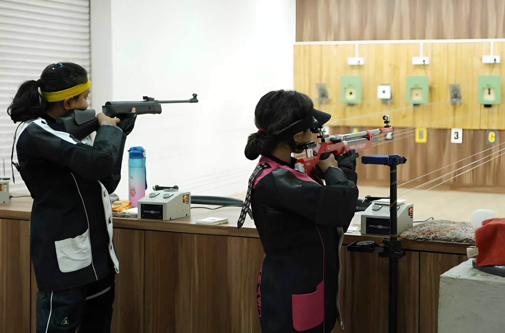 कृतिका का सोने पर निशाना, मंडलीय शूटिंग प्रतियोगिता में दिखा बच्चों का दम