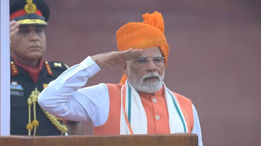 लाल किले से पीएम मोदी का संबोधन: किसानों को आश्वासन, GST सुधार और विकसित भारत का संकल्प
