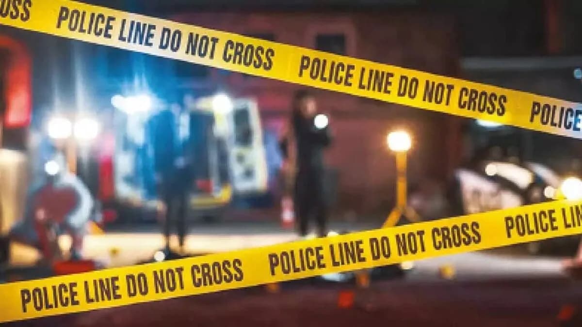 होटल के कमरे में फंदे से लटकता मिला महिला का शव,  जांच में जुटी पुलिस 