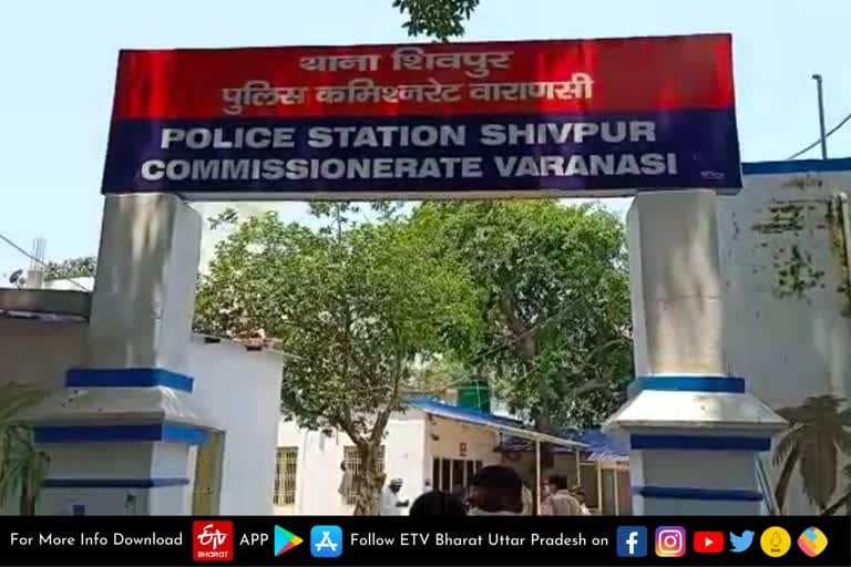 शराब के नशे में सिपाही पर ग्रामीण को थार से कुचलने का आरोप, अफरा तफरी के बीच पहुंची पुलिस