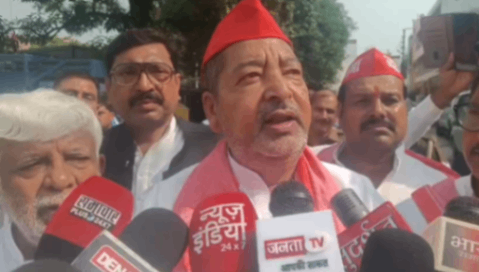 प्रशासन ने चंदौली के सपा सांसद वीरेंद्र सिंह को दालमंडी जाने से रोका, 10 नवंबर तक तोड़फोड़ रूका 