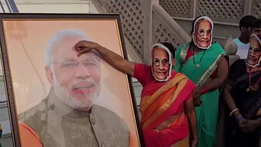 पीएम मोदी का जन्मदिनः बनारस में उत्सव का माहौल 