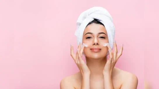 रसोई घर के ये मसाले आपकी त्वचा में लगा देंगे चार चांद, जाने टिप्स