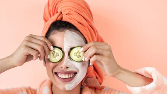 इन घरेलू नुस्खों से करें फेस क्लीनअप, पाए कई गुना निखार 
