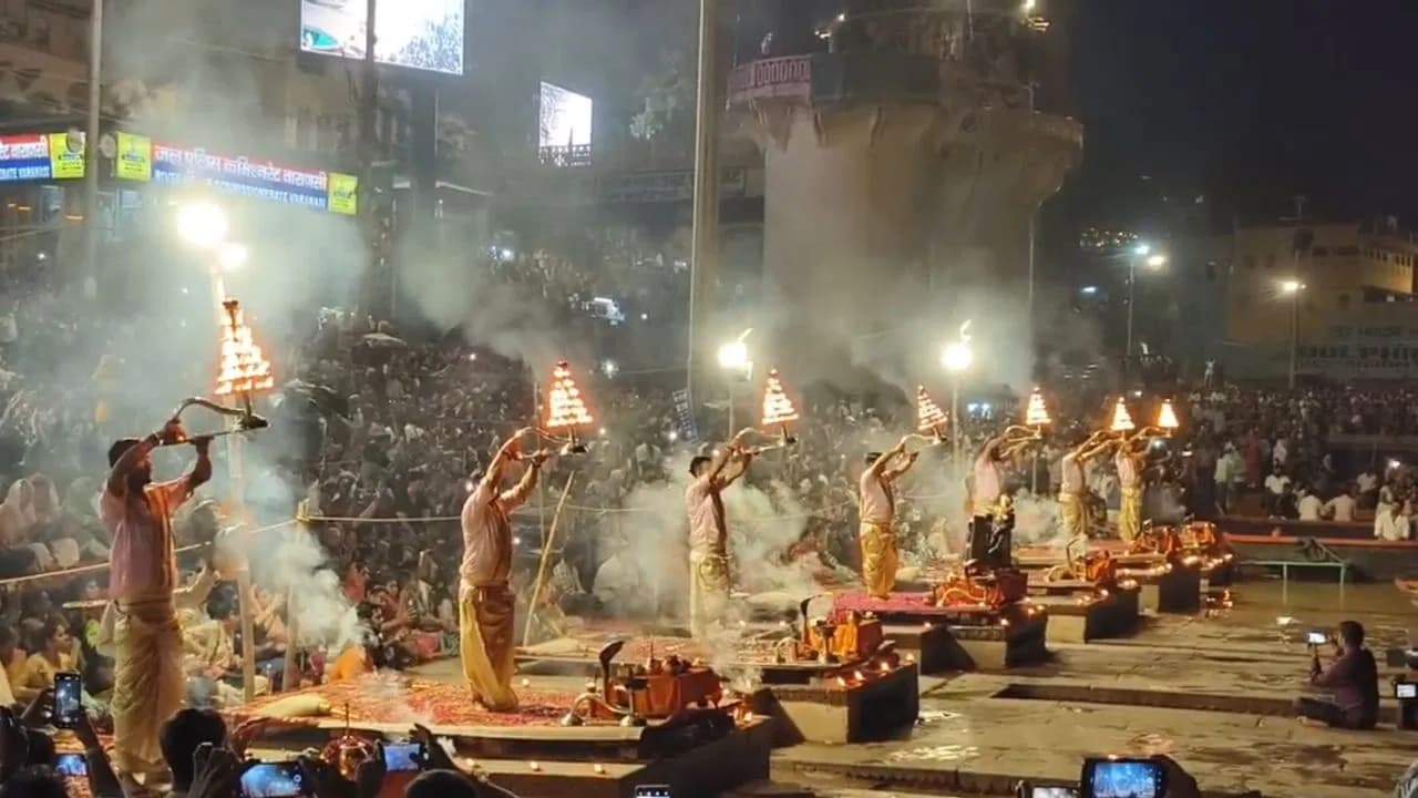 फ्रांस, जापान के बाद अब मॉरीशस के प्रधानमंत्री देखेंगे गंगा आरती, बाढ़ के बीच की गई विशेष तैयारी 