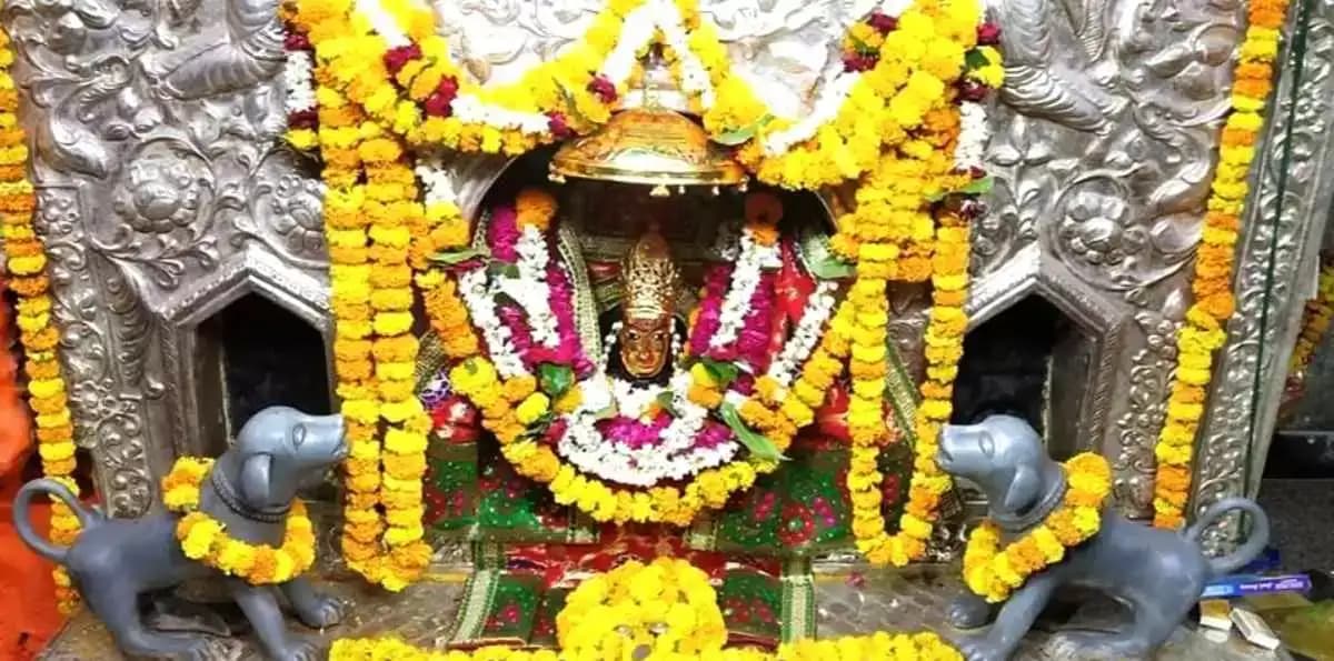 प्राचीन बाबा बटुक भैरव मंदिर में हुआ भव्य हरियाली श्रृंगार