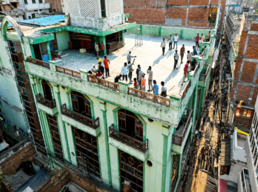 दालमंडी में लंगड़ा हाफिज मस्जिद का कुछ हिस्‍सा कमेटी ने शुरू कराया तोड़ना, अंतिम चरण में परियोजना...