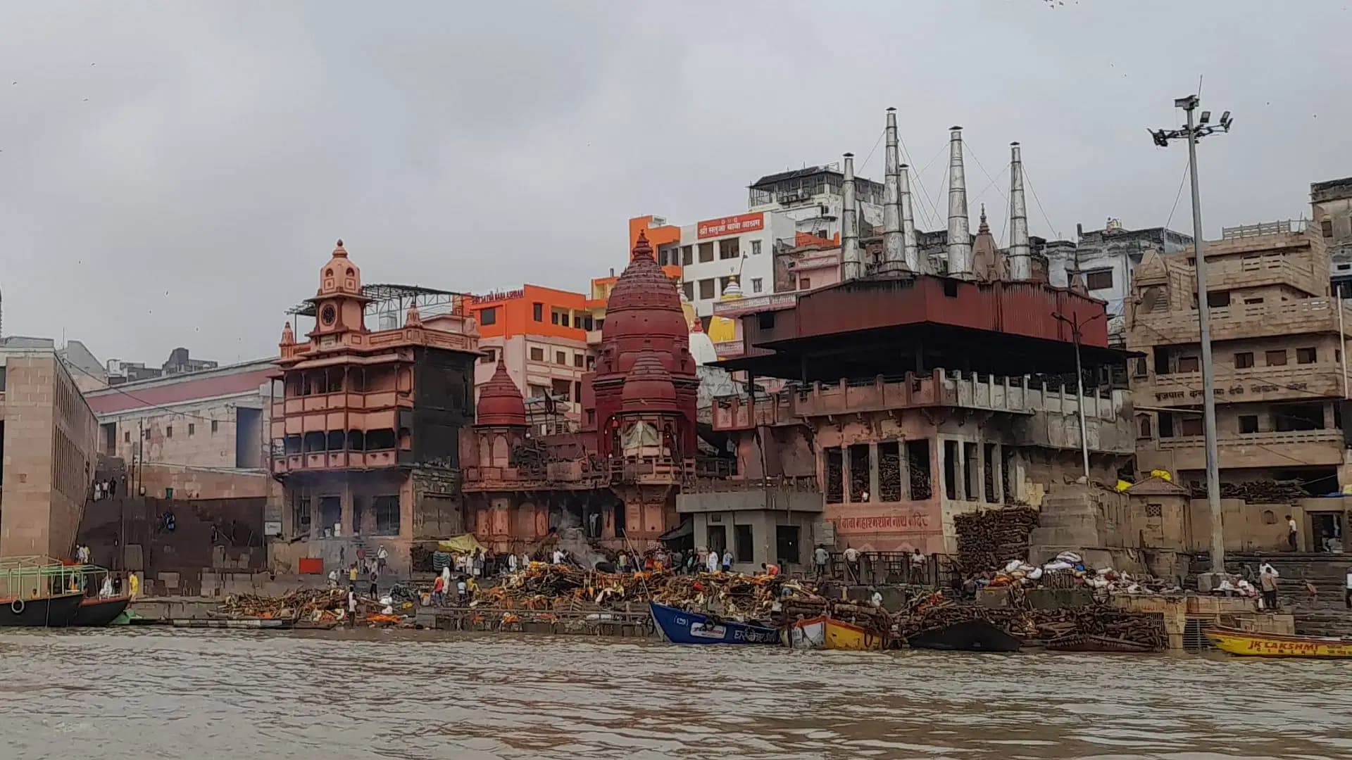 मणिकर्णिका और हरिश्चंद्र घाट पर लकड़ी की दरें तय करेगा नगर निगम, लगेगा बोर्ड
