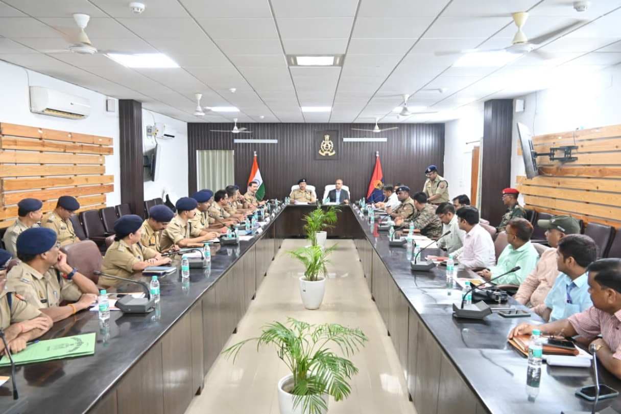 पीएम का आगमनः मुख्य सचिव व डीजीपी ने परखी व्यवस्था 