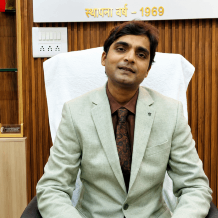 क्वींस कॉलेज में प्रधानाचार्य का तबादला, चित्रकूट से आएंगे नए प्राचार्य; सुमित कुमार श्रीवास्तव की कार्यशैली को लेकर लोगों में रही अच्छी छवि...