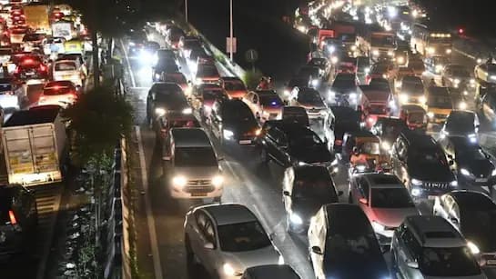 वाराणसी पुलिस का एक्‍शन, सड़क जाम होने पर लान संचालक के खिलाफ केस दर्ज 