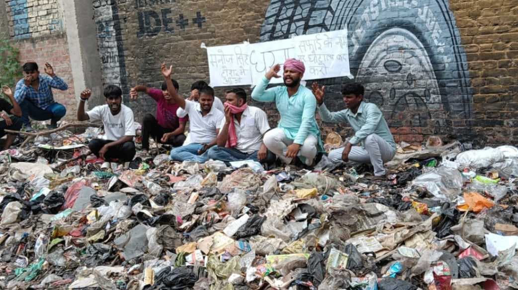  डेंगू, मलेरिया जैसी बीमारियां तेजी से फैल रही हैं 