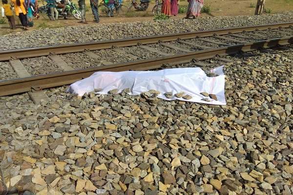 बहादुपुर में ट्रेन से कटकर युवक की मौत, गांव में छाया मातम
