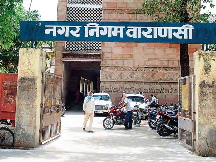 वाराणसी नगर निगम अब AI से पकड़ेगा अवैध विज्ञापन, मेयर करेंगे एआई वाहन का शुभारंभ