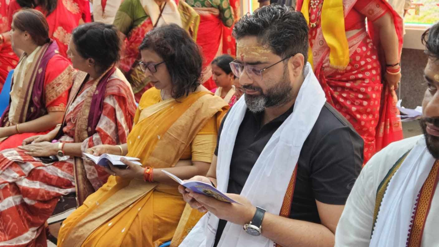 काशी में 501 महिलाओं ने किया शिव महिम्न स्तोत्र का सामूहिक पाठ
