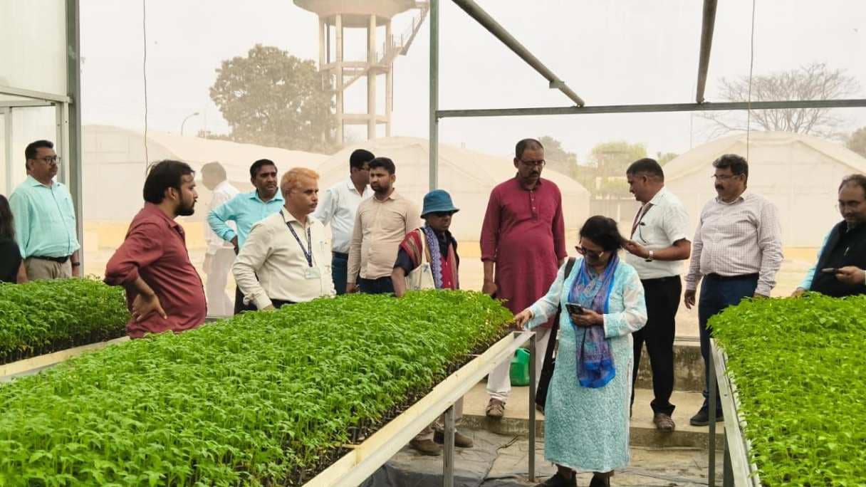 काशी भम्रण पर पहुंचा त्रिपुरा के पत्रकारों का दल, EIVR
का किया भ्रमण 