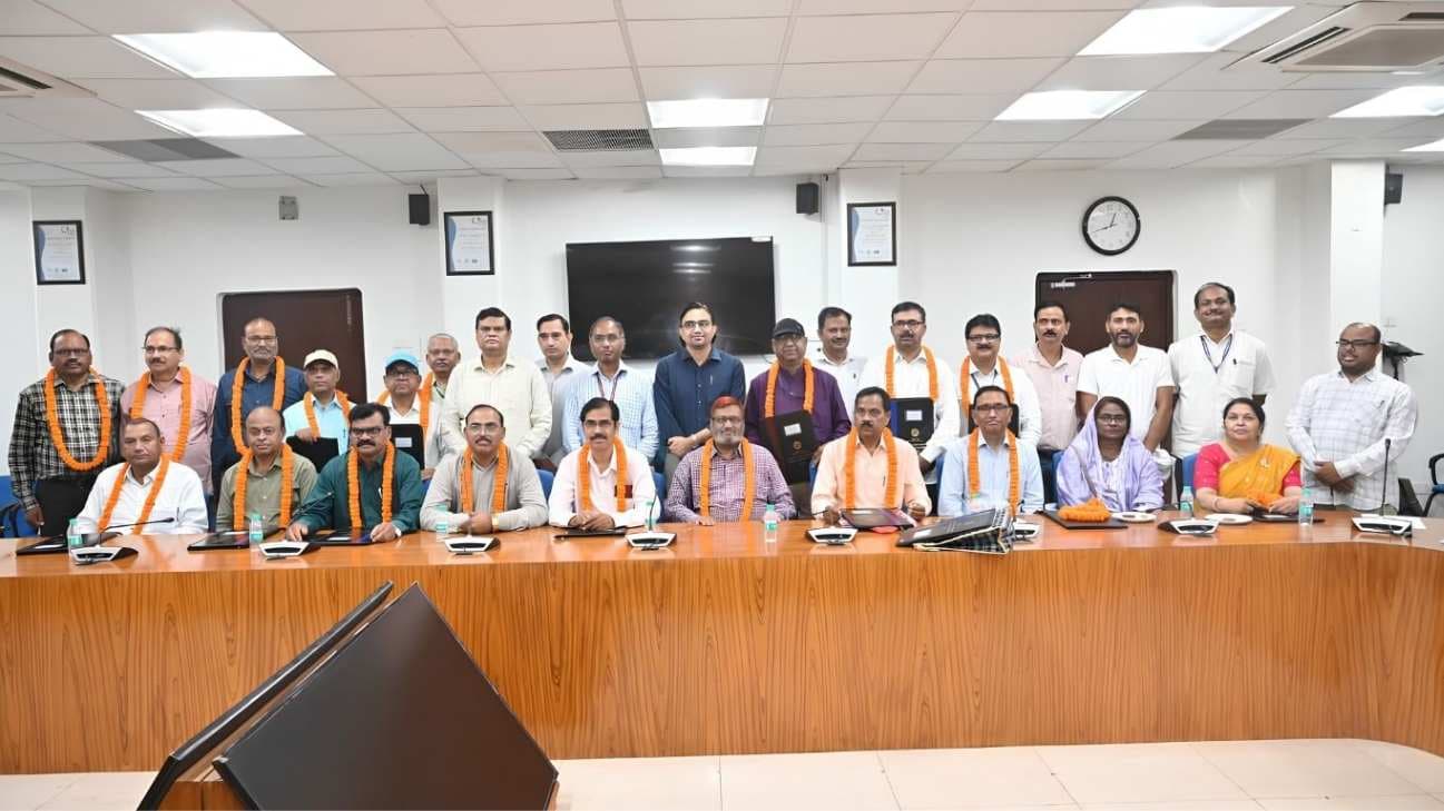 बरेका में एक अधिकारी समेत 18 कर्मचारियों को भावभीनी विदाई, सम्मान समारोह में सराहा गया योगदान...