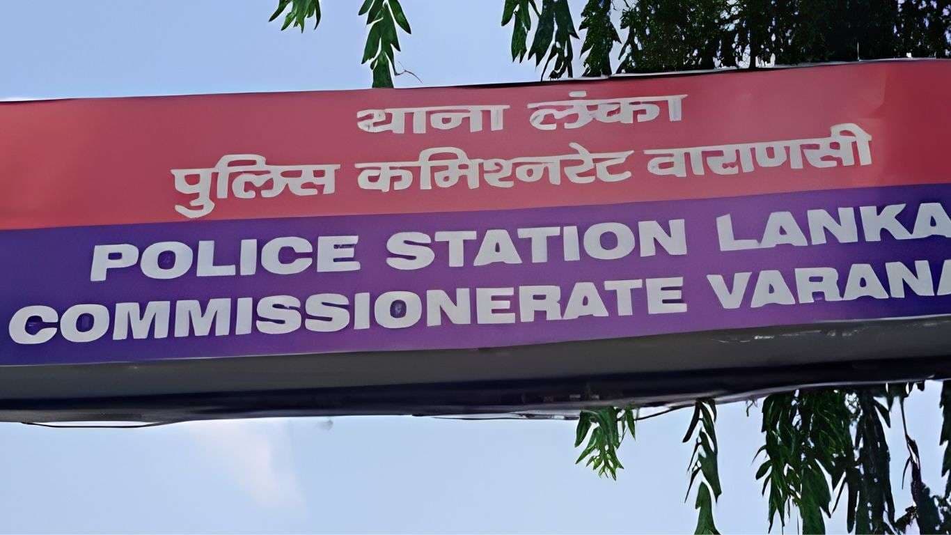 वाराणसी में साइबर अराधियों से पुलिस भी नहीं सुरक्षित, बैंकखाते पर डाला डाका...
