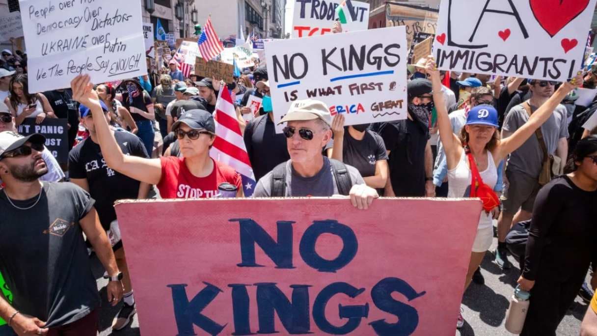 अमेरिका में  'No Kings' प्रोटेस्ट,  क्यों है यह खास...
