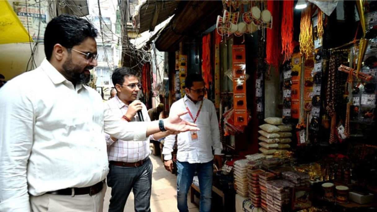  Kashi Vishvnath: प्लास्टिक मुक्त धाम घोषित हुआ काशी विश्वनाथ मंदिर 
