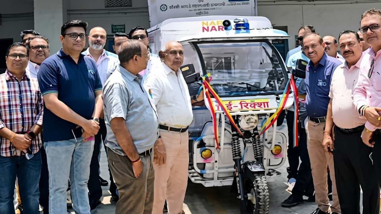 हिंदू सेवा सदन अस्पताल के मरीजों को मिली ई एंबुलेंस की सौगात...
