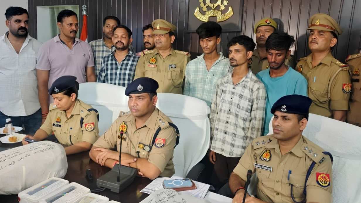 साइबर अपराधियों ने 26 लाख के लिए की थी कोरोबारी की हत्‍या, वाराणसी पुलिस का सनसनीखेज खुलासा...