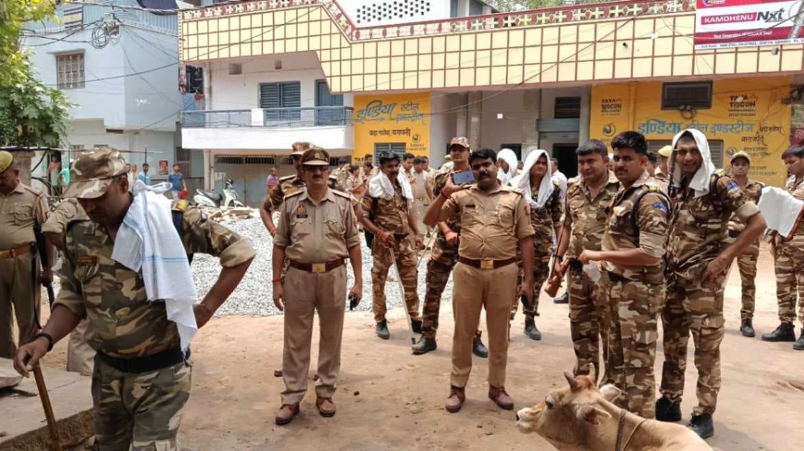 वाराणसी में स्‍कूल निर्माण का भाजपा के स्‍वच्‍छता सह संयोजक ने किया विरोध, कही ये बात...