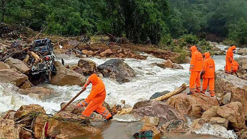उत्तराखंड में भारी बारिश,  तबाही का मंजर देख हैरान लोग  