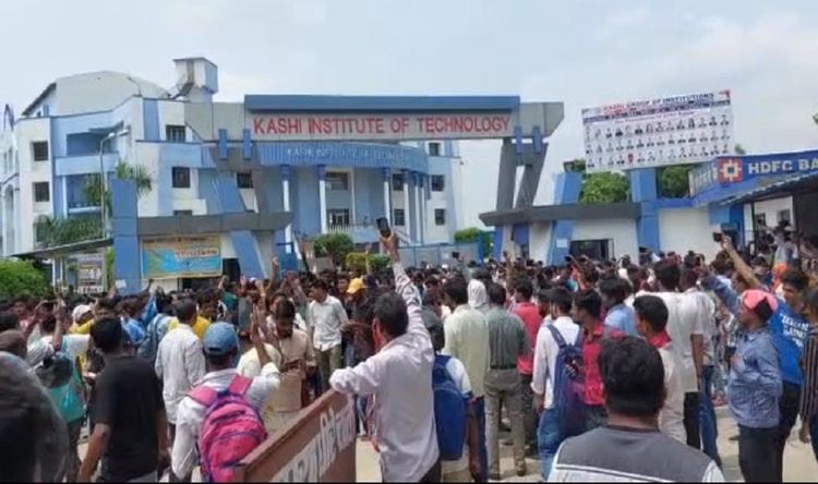 वाराणसी में सर्वर ने डाला खलल, दो घंटे देरी से शुरू हुई CUET परीक्षा, अभ्‍यर्थी परेशान