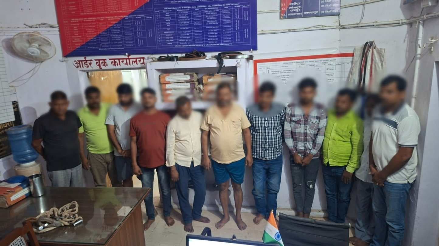 एसओजी-2 की छापेमारी में 11 जुआड़ी गिरफ्तार,  4.81 लाख बरामद