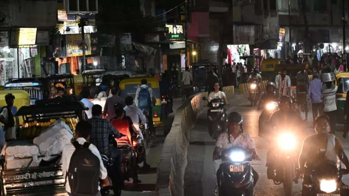 सीएम के निर्देश पर 14 मीटर चौड़ी होगी लहुराबीर – गिरजाघर सड़क,  जाम से मिलेगी निजात