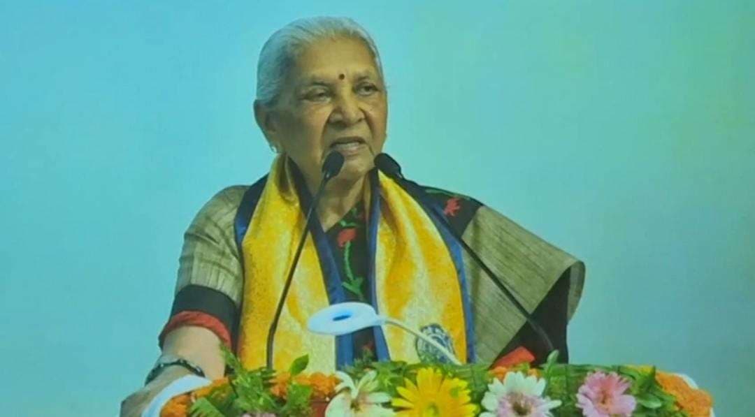 ' लिव-इन' के दुष्परिणाम देख पीड़ा होती है, छात्राएं इससे बचें: राज्यपाल आनंदीबेन पटेल