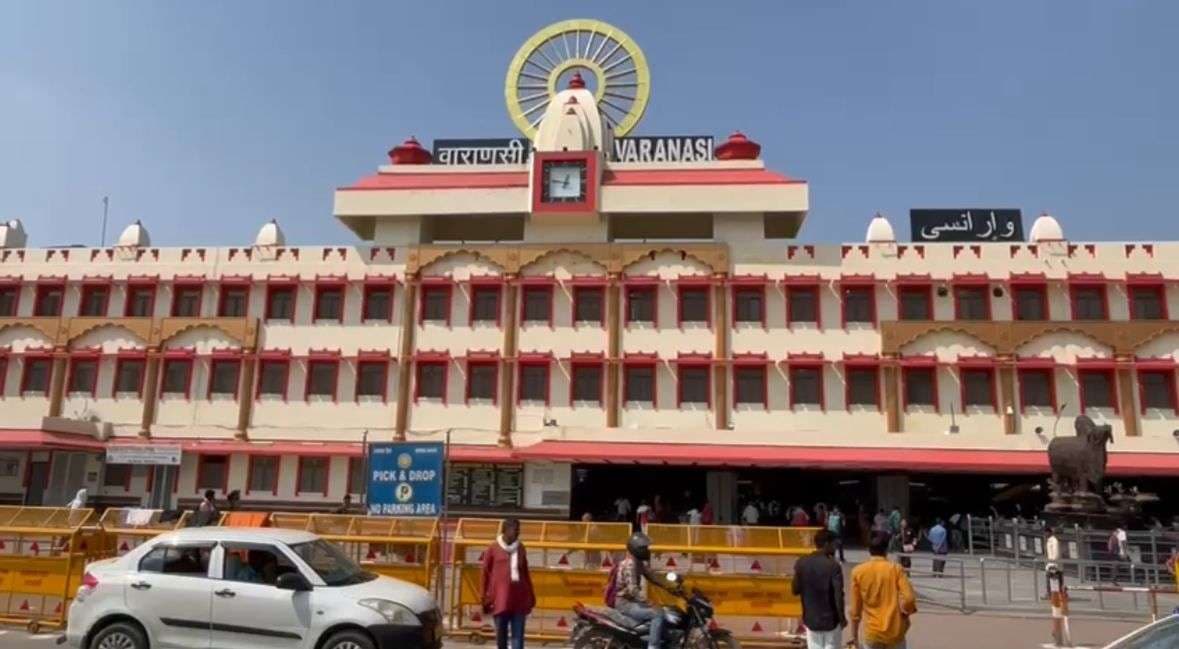 त्योहारः मुंबई के लिए स्पेशल ट्रेन, 24 स्पेशल ट्रेनों का कैंट जंक्शन पर होगा ठहराव
