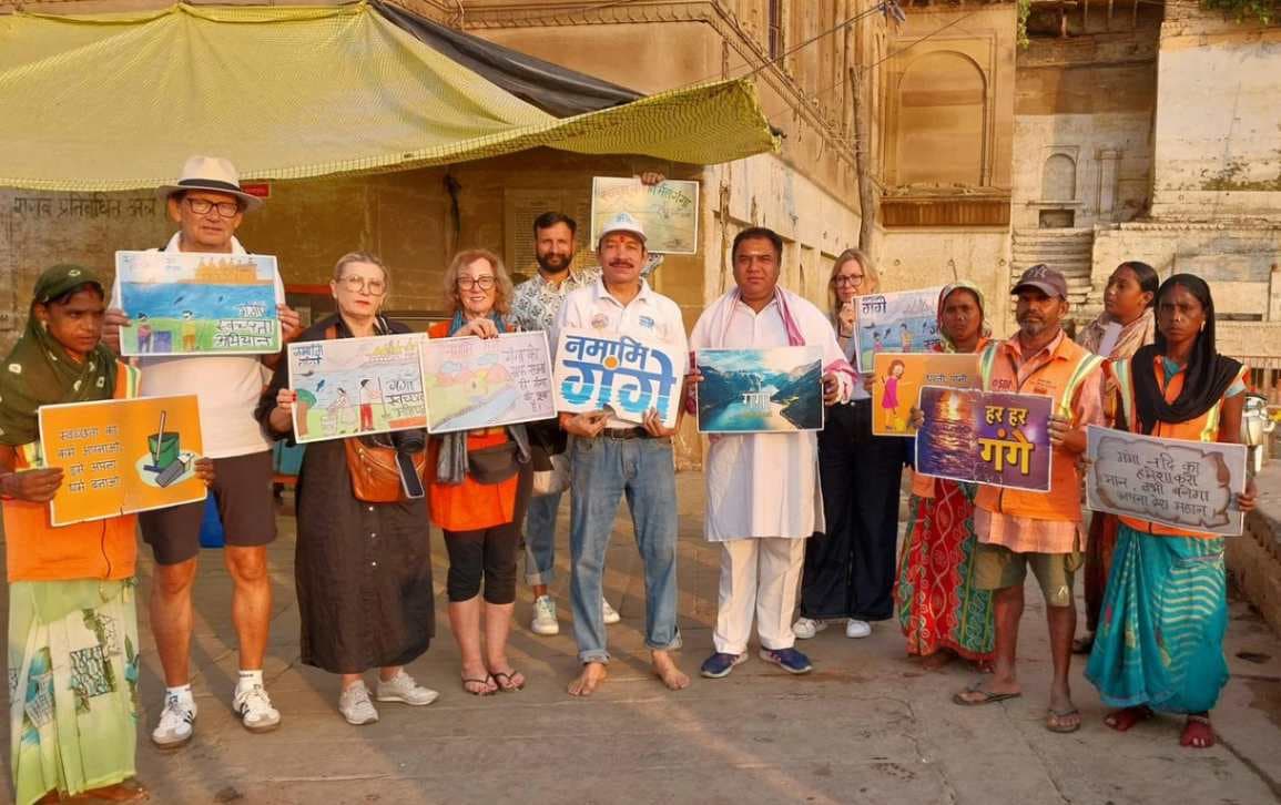 दीपावलीः गंगा में न बहाएं घर की पूजन सामग्री और गंदगी, की गई अपील