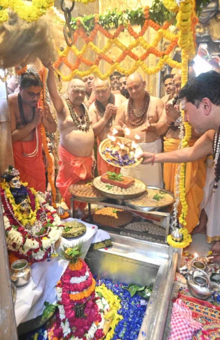 अन्नकूट पर्व के पावन अवसर पर श्री काशी विश्वनाथ धाम में भव्य आयोजन