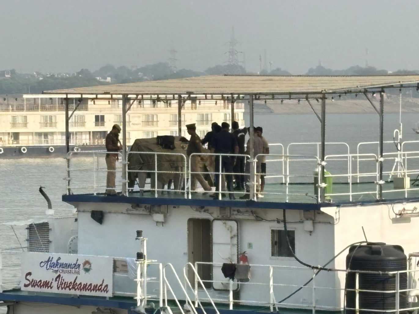 गंगा में दूसरी बार मॉकड्रिल, दिल्ली में ब्लास्ट की घटना के बाद बनारस में है हाई अलर्ट
