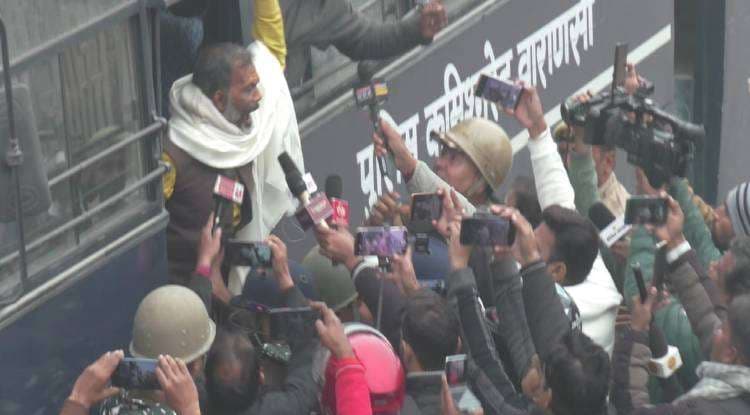 वाराणसी में कांग्रेस का विरोध प्रदर्शन, कई नेता कस्‍टडी में तो कुछ हाउसअरेस्‍ट
