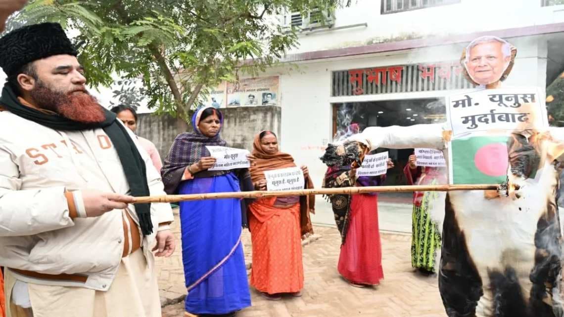 वाराणसी पहुंची बांग्‍लादेश में हिंदुओं पर अत्‍याचार की आंच, मुस्लिम महिलाओं ने जताया आक्रोश