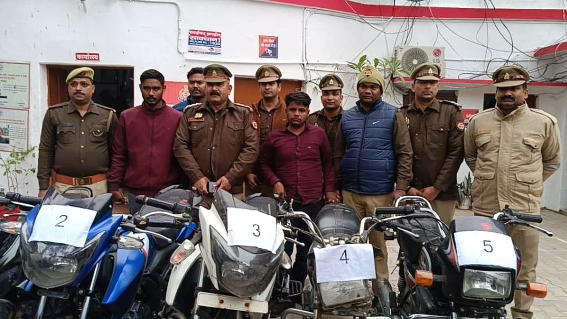कैंट में दो वाहन चोर गिरफ्तार, पांच मोटरसाइकिल बरामद